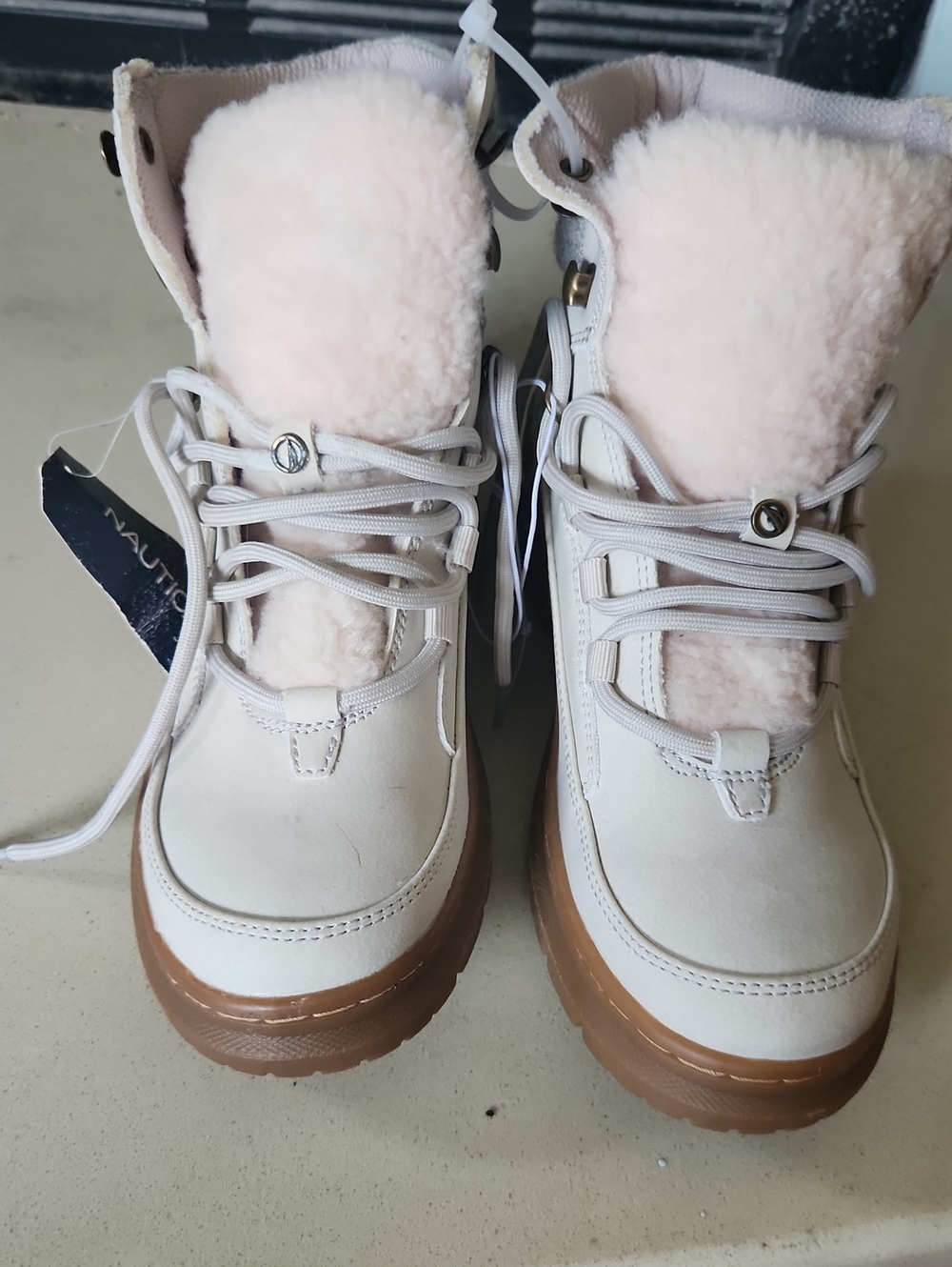 Nautica Cream Faux-Fur Lined Lace-Up Winter Boots with Gum Sole